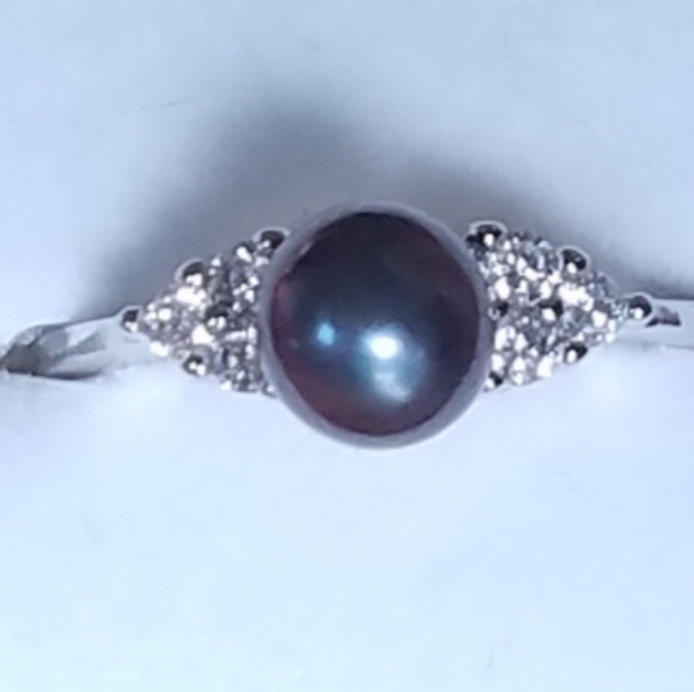 NWOT Mocha Pearl Ring